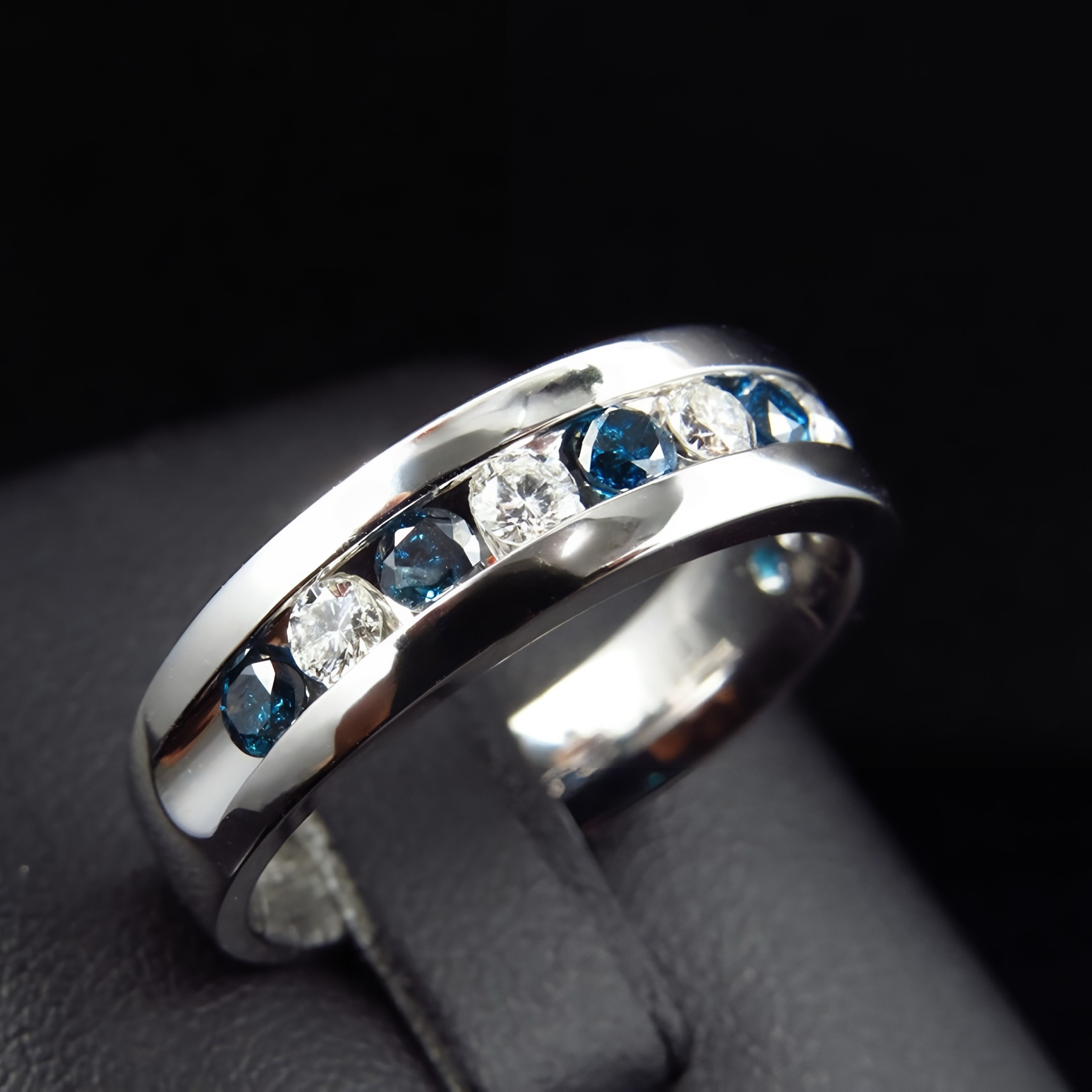 Diamonds Ring